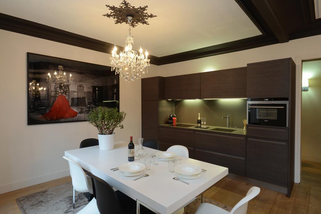 Appartement Paris Tour Eiffel Rum bild